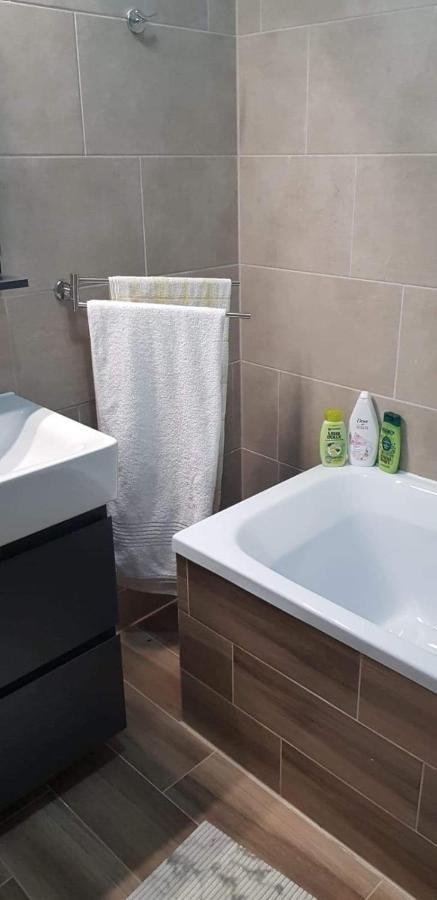 Apartament Modern Ioan Popasu Apartman Brassó Kültér fotó