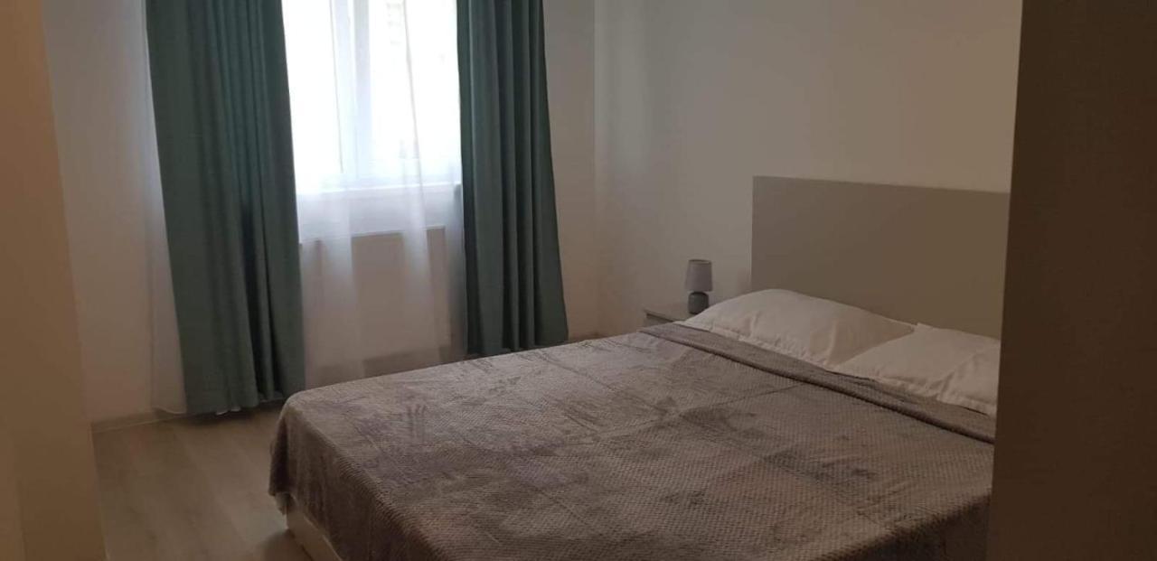 Apartament Modern Ioan Popasu Apartman Brassó Kültér fotó